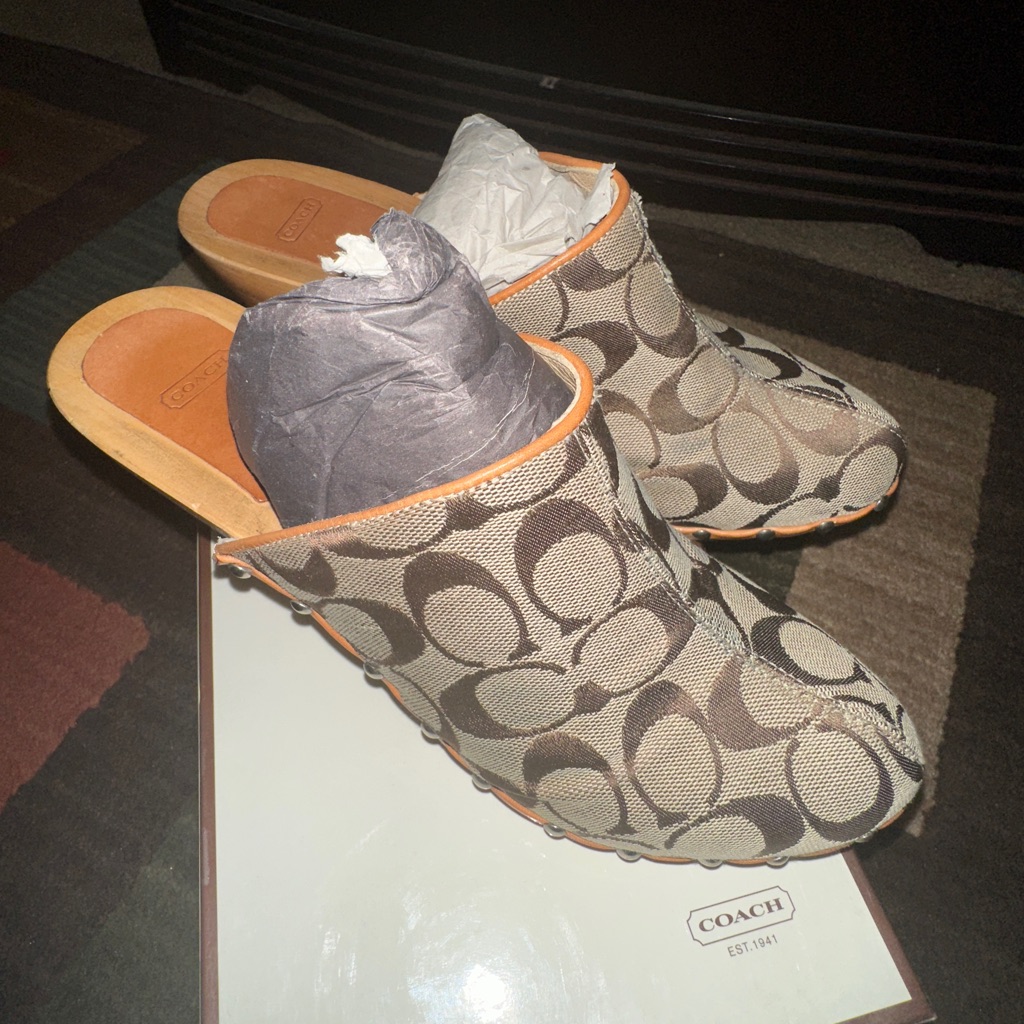 Women Size 9 Coach Signature Clogs